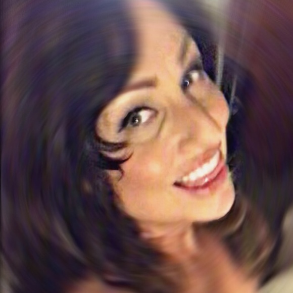 Meet your Posher, Rachelle - Picture 1 of 1